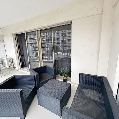 On La Croisette With Terrace Apartamento